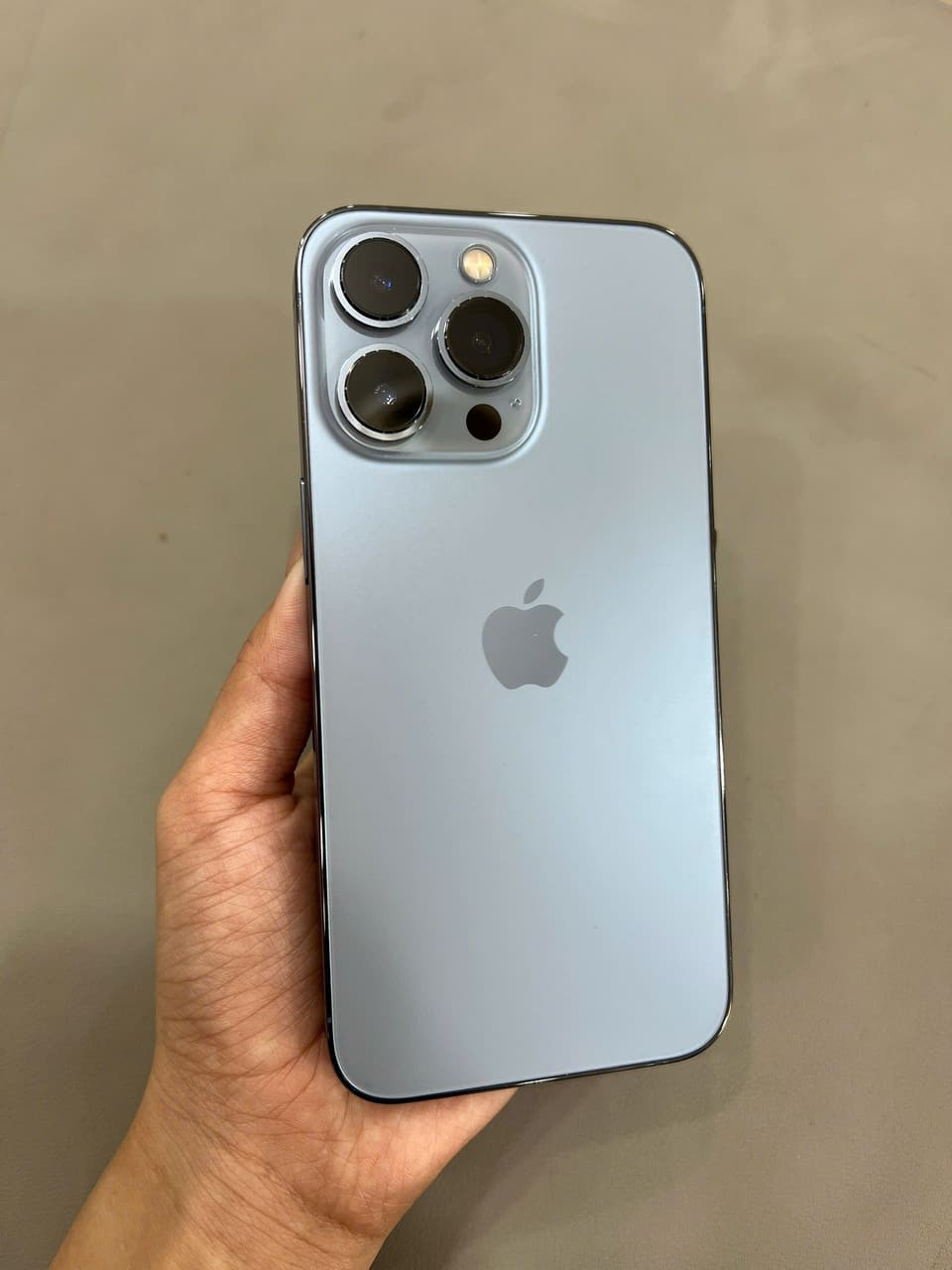 Điện thoại iPhone 13 Pro 256GB (Mã ZA) – Xanh Alpine – Cũ đẹp 98%